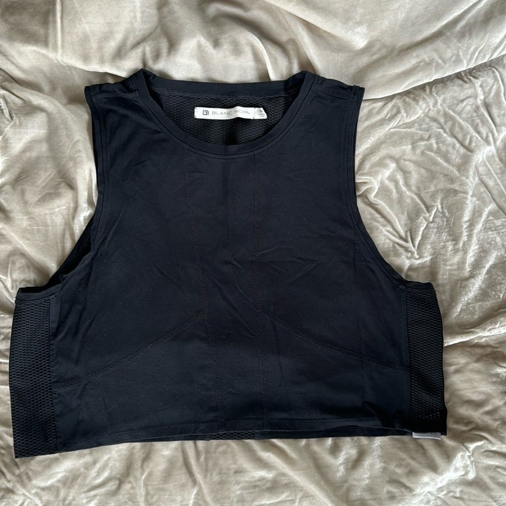 Blanc Noir. Black cropped Tank. Mesh details